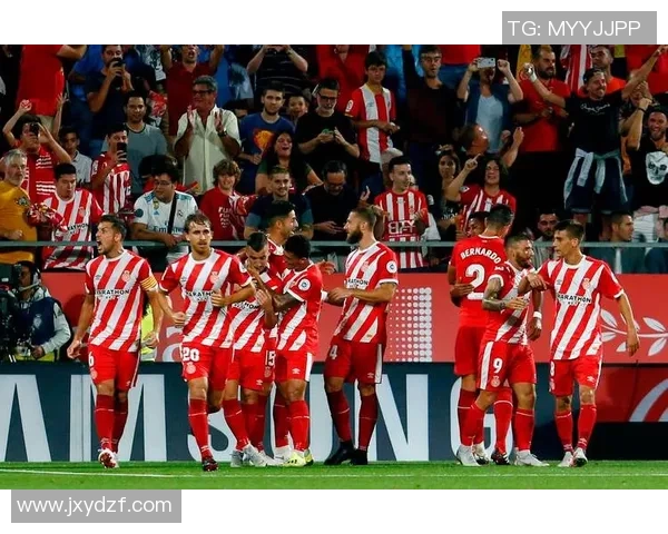 身高177的足球球星如何凭借优势打造独特竞技风格成就职业生涯 身高177的足球球星如何凭借优势打造独特竞技风格成就职业生涯